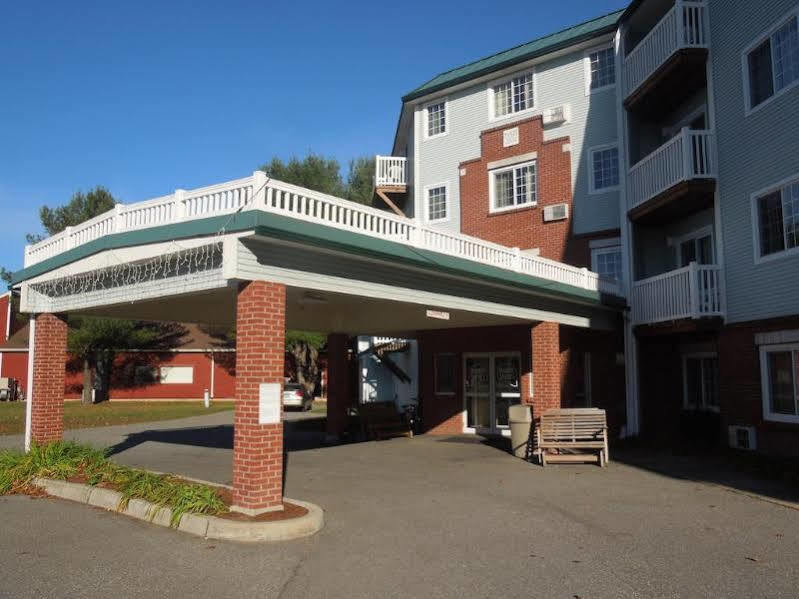 Готель Baymont By Wyndham Essex Burlington Area Екстер'єр фото